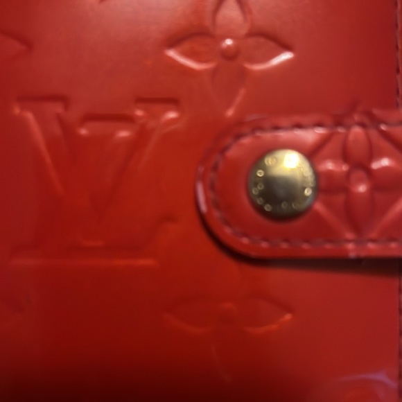 Authentic Louis Vuitton Red Patent Leather Card & Agenda Notes Holder, dust bag - Picture 13 of 14